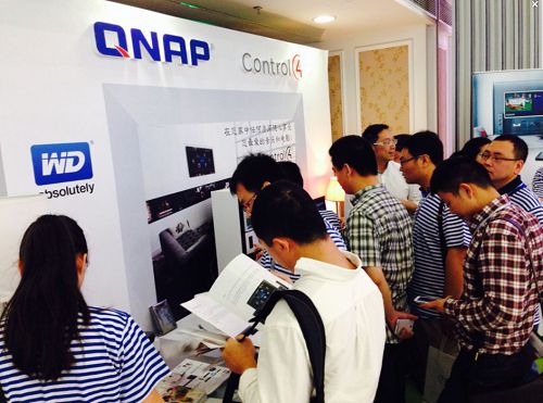 QNAP 携畅销明星单品NAS现身中国智能家居高峰论坛